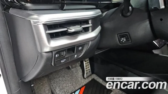 Hyundai Grandeur Grandeur (GN7) 3.5 LPG 2WD (Такси) — Фото автомобиля 16