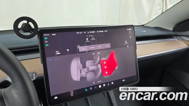 Tesla Model 3 — Фото автомобиля 19