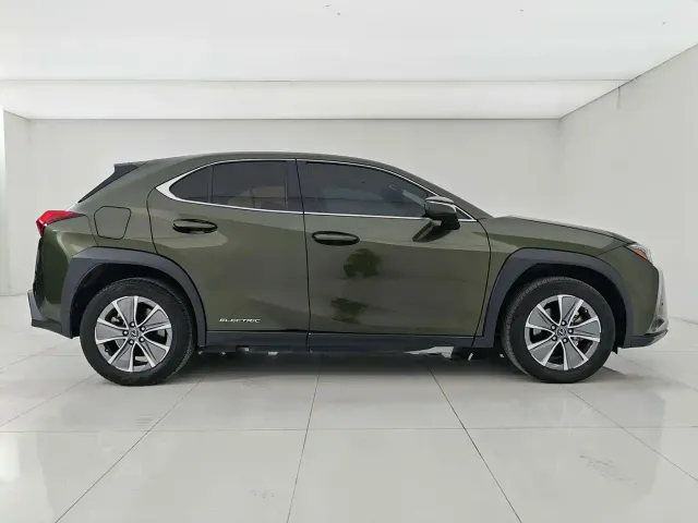 Lexus UX — Фото автомобиля 8