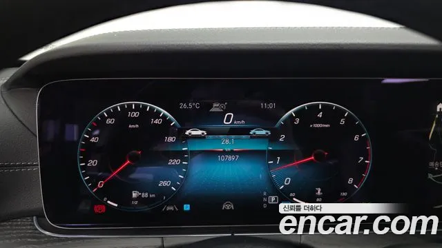 Mercedes-Benz E-Class — Фото автомобиля 7
