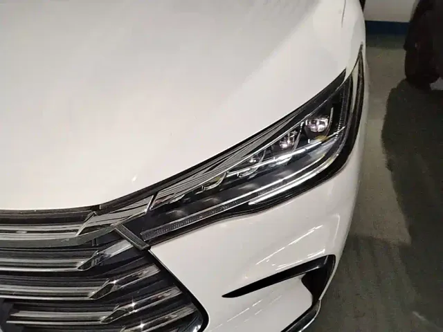 BYD Song MAX — Фото автомобиля 23