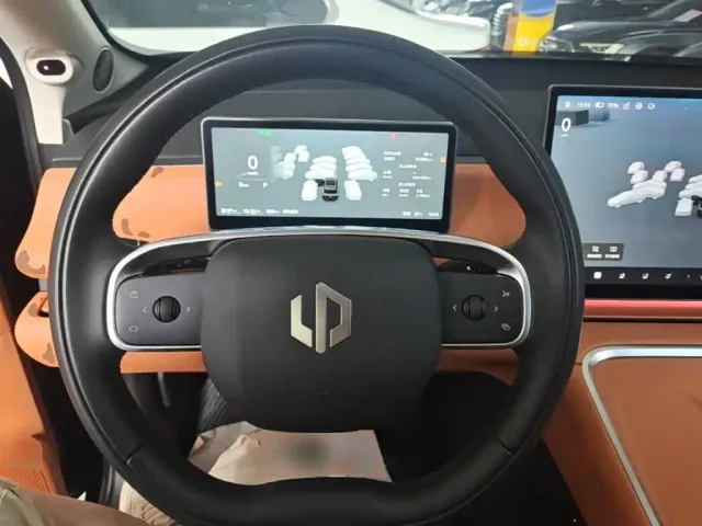 Leapmotor C16 — Фото автомобиля 10