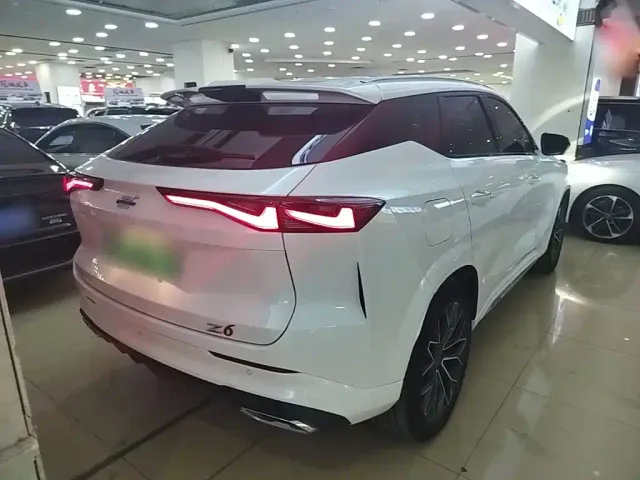 Changan Oshan Z6 EV — Фото автомобиля 6