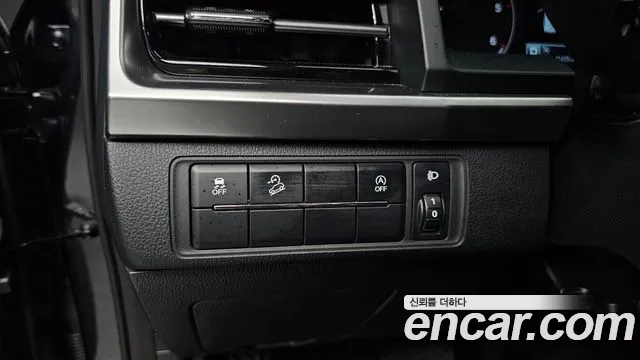 KG_Mobility_Ssangyong Rexton Новый Rexton Sport Khan Дизель 2.2 4WD — Фото автомобиля 28