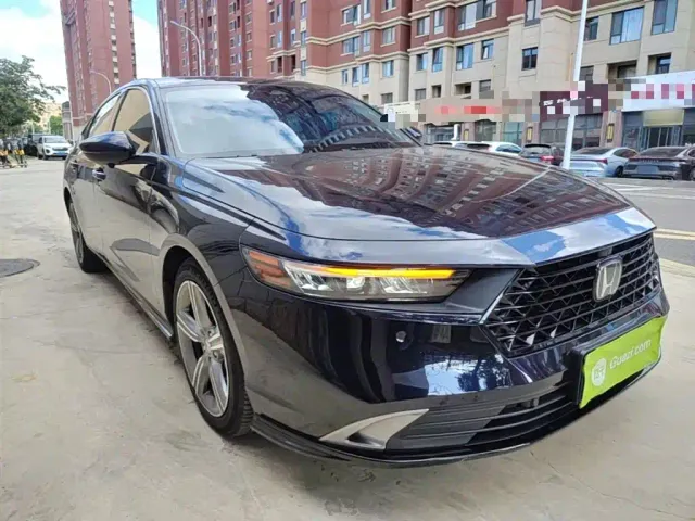 Honda Accord — Фото автомобиля 3