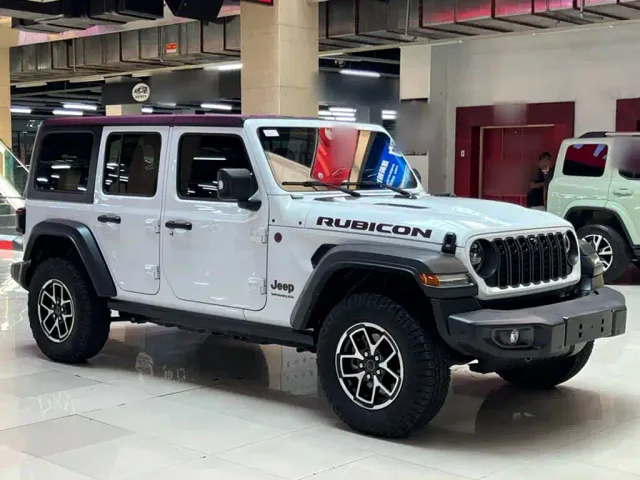Jeep Wrangler — Фото автомобиля 3