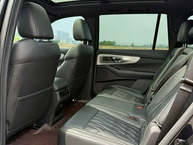 GAC Trumpchi GS8 — Фото автомобиля 6