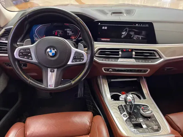 BMW X7 — Фото автомобиля 10