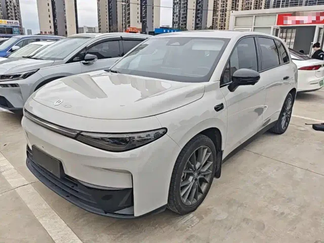 Фотография автомобиля — Leapmotor C10