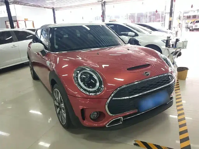 MINI Clubman — Фото автомобиля 3