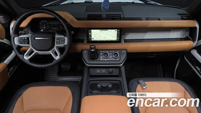 Land Rover Defender — Фото автомобиля 7
