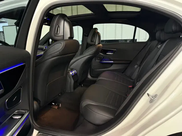 Mercedes-Benz C-Class — Фото автомобиля 9