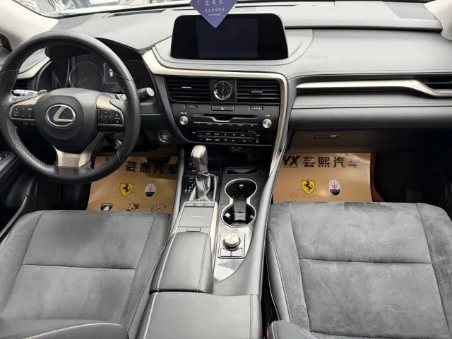 Lexus RX — Фото автомобиля 3
