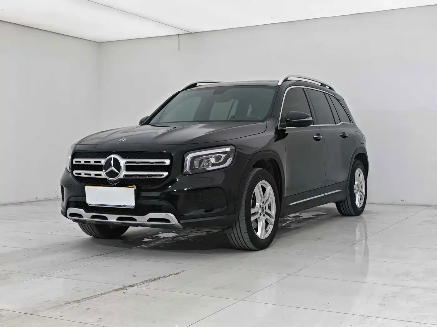 Фотография автомобиля — Mercedes-Benz GLB-Class