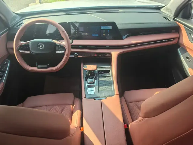 Changan CS75 Plus — Фото автомобиля 6
