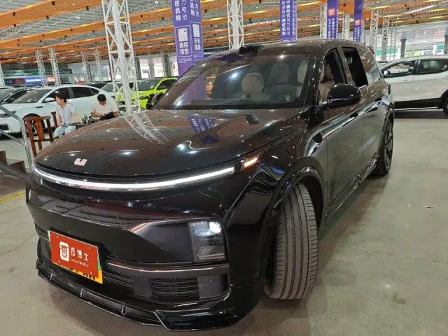 Фотография автомобиля — Li Auto L9