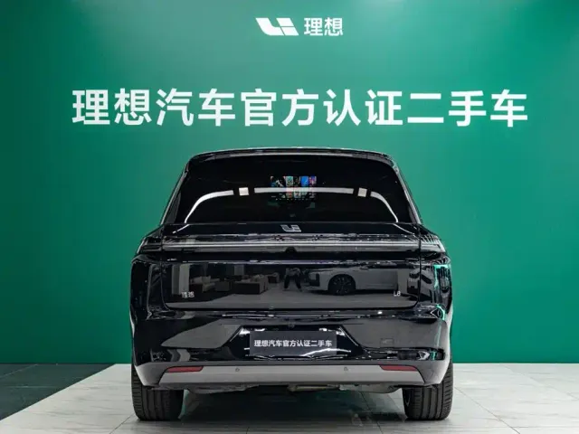 Li Auto L8 — Фото автомобиля 3