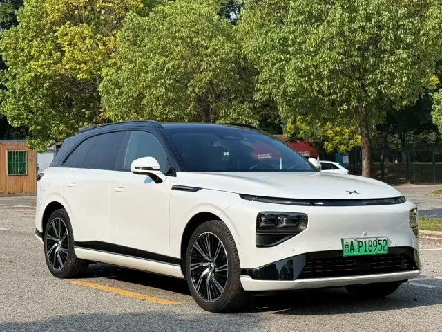 Xpeng G9 — Фото автомобиля 3
