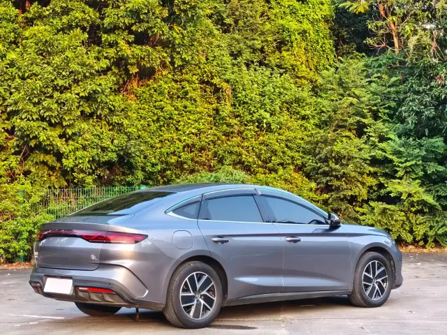 BYD Qin L — Фото автомобиля 5