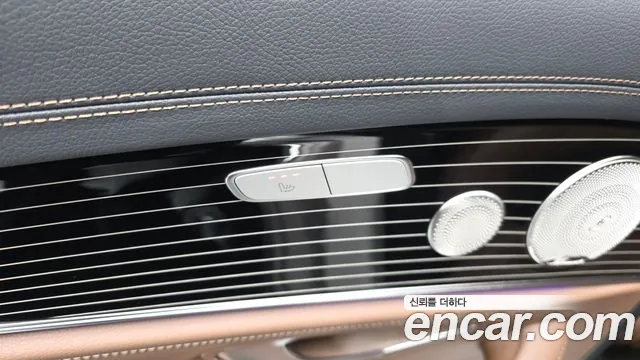 Mercedes-Benz E-Class — Фото автомобиля 16
