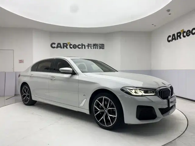BMW 5 Series — Фото автомобиля 2