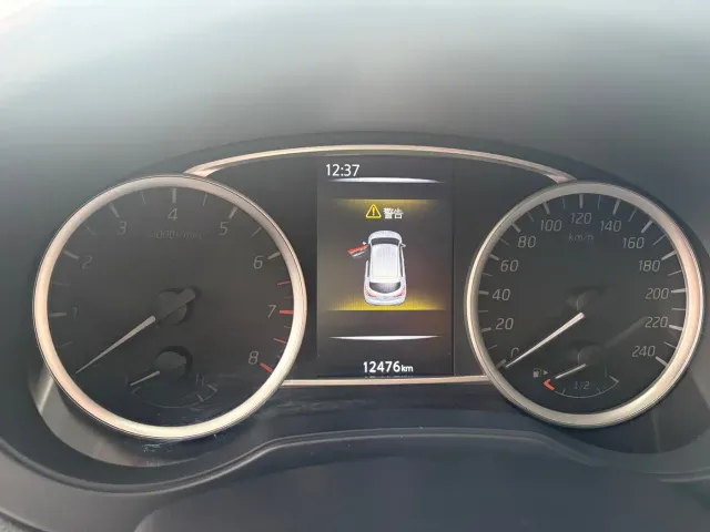 Nissan Tiida — Фото автомобиля 16