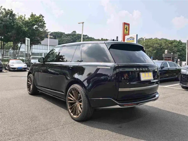 Land Rover Range Rover — Фото автомобиля 4