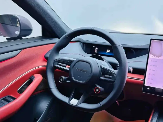 Xiaomi SU7 — Фото автомобиля 10