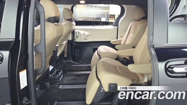 Toyota Sienna 4th Gen — Фото автомобиля 16