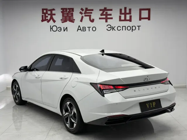 Hyundai Elantra — Фото автомобиля 8