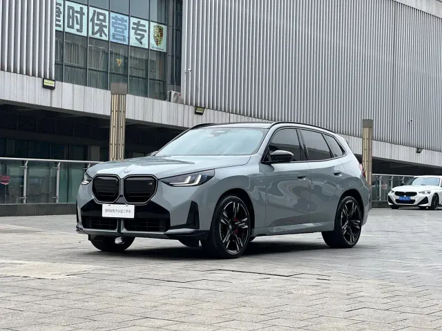 Фотография автомобиля — BMW X3 M50