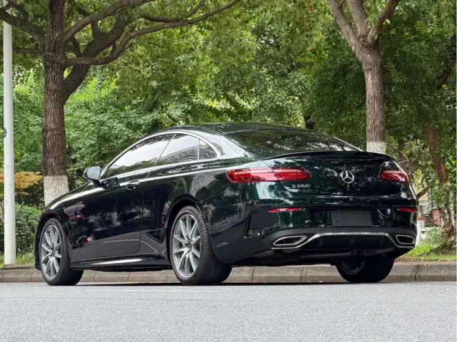 Mercedes-Benz E-Class — Фото автомобиля 8