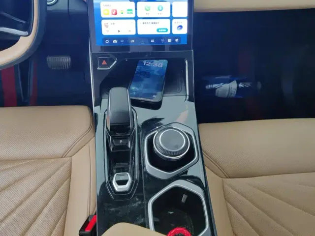 Geely Boyue L — Фото автомобиля 16