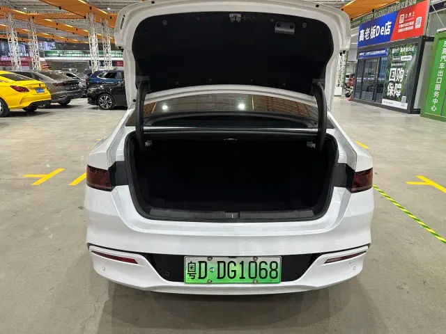BYD Qin PLUS — Фото автомобиля 15