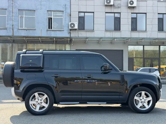 Land Rover Defender — Фото автомобиля 4