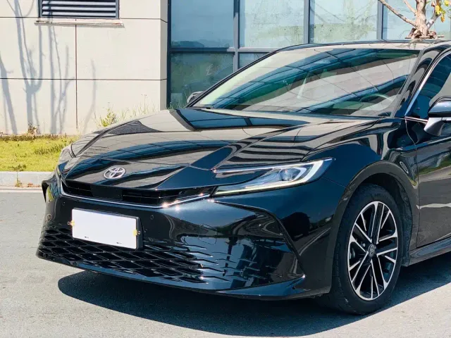 Toyota Camry — Фото автомобиля 4