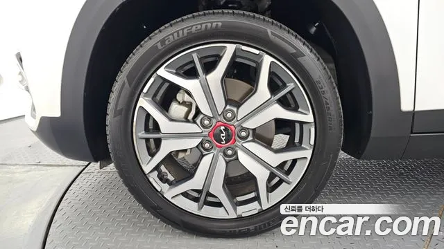 Kia Seltos — Фото автомобиля 5