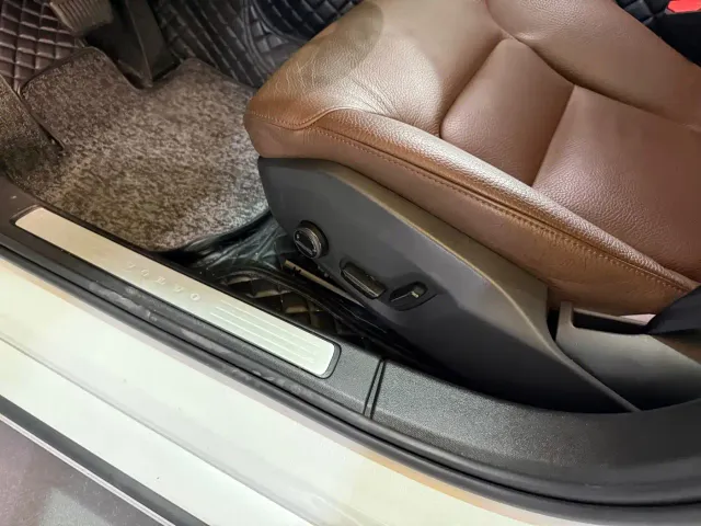 Volvo S60 — Фото автомобиля 13