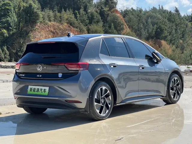 Volkswagen ID.3 — Фото автомобиля 9