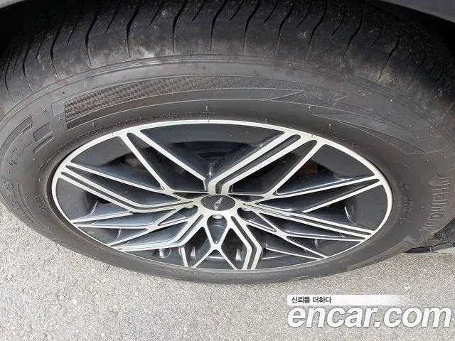 Genesis G90 Бензин 3.5 турбо AWD — Фото автомобиля 27