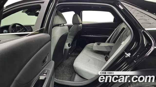 Hyundai Avante CN7 — Фото автомобиля 12