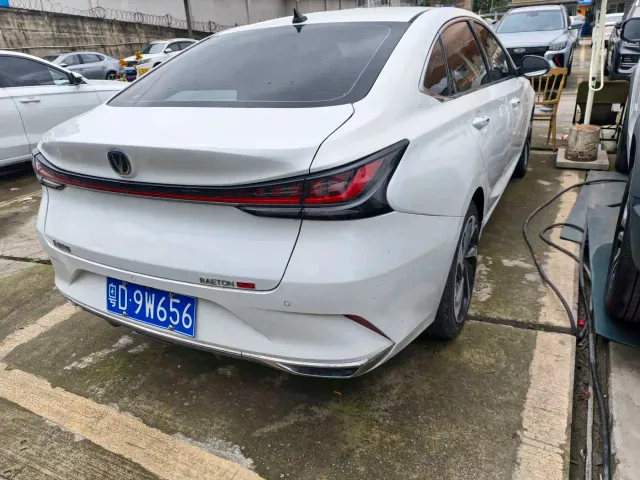 Changan Raeton Plus — Фото автомобиля 14