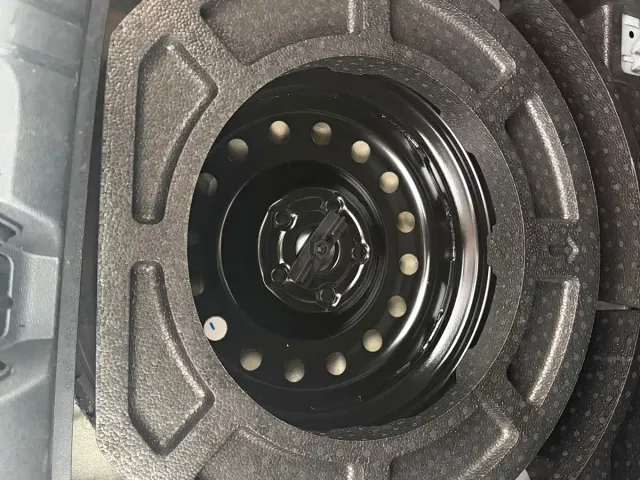 Geely Emgrand S — Фото автомобиля 22
