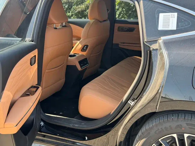 Geely Galaxy Xingyao 8 — Фото автомобиля 9