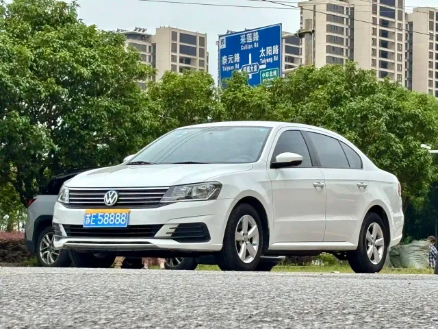Volkswagen Lavida — Фото автомобиля 4
