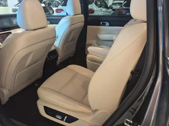 Li Auto ONE — Фото автомобиля 11