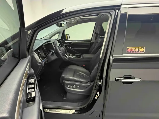 GAC Trumpchi M8 — Фото автомобиля 7