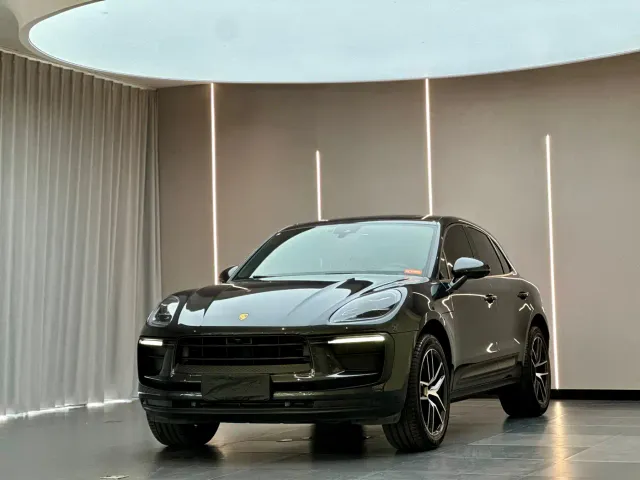 Фотография автомобиля — Porsche Macan