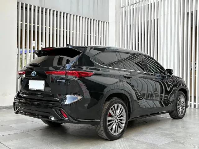 Toyota Highlander — Фото автомобиля 17