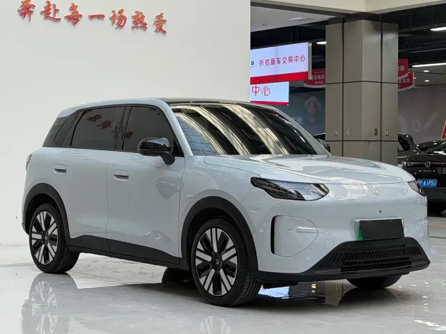 Leapmotor A10 — Фото автомобиля 3